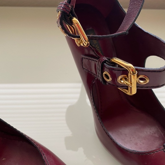 Louis Vuitton Burgundy Ankle Straps  Gold Buckles Heels SZ 6/36 - Picture 3 of 13